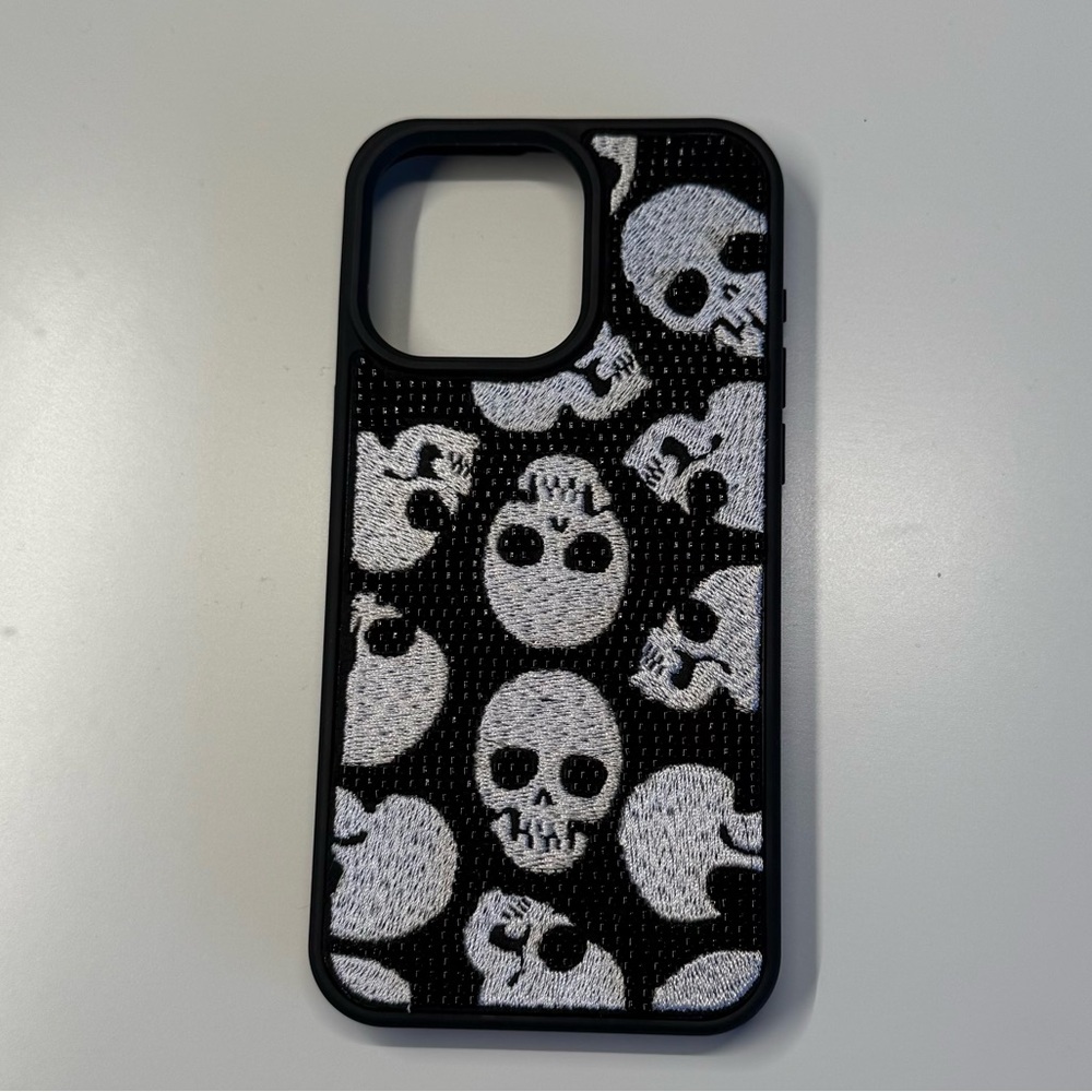 Stylish Skull Pattern IPhone 15 Pro Max Case - Black and White